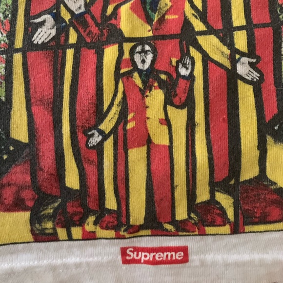 Supreme tee - Picture 3 of 3